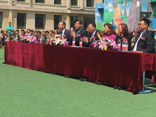 凯发k8国际乐器爱心捐赠行动在沈阳举办：与音乐牵手 随幸福成长